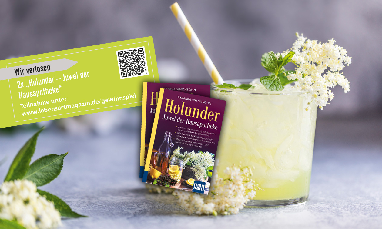 Limonade mit Zitronenlimette und Holunderblüten.